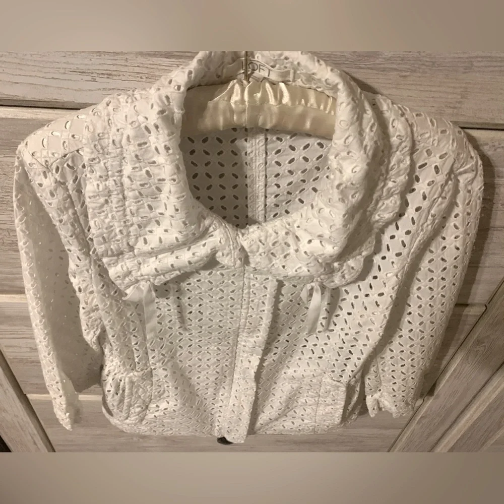 Ann Taylor Loft White Zip Up Top - Picture 3 of 6